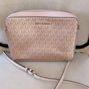 Michael Kors Crossbody Bag